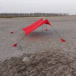 beach tent-sun-shelter-with-sandbags-12